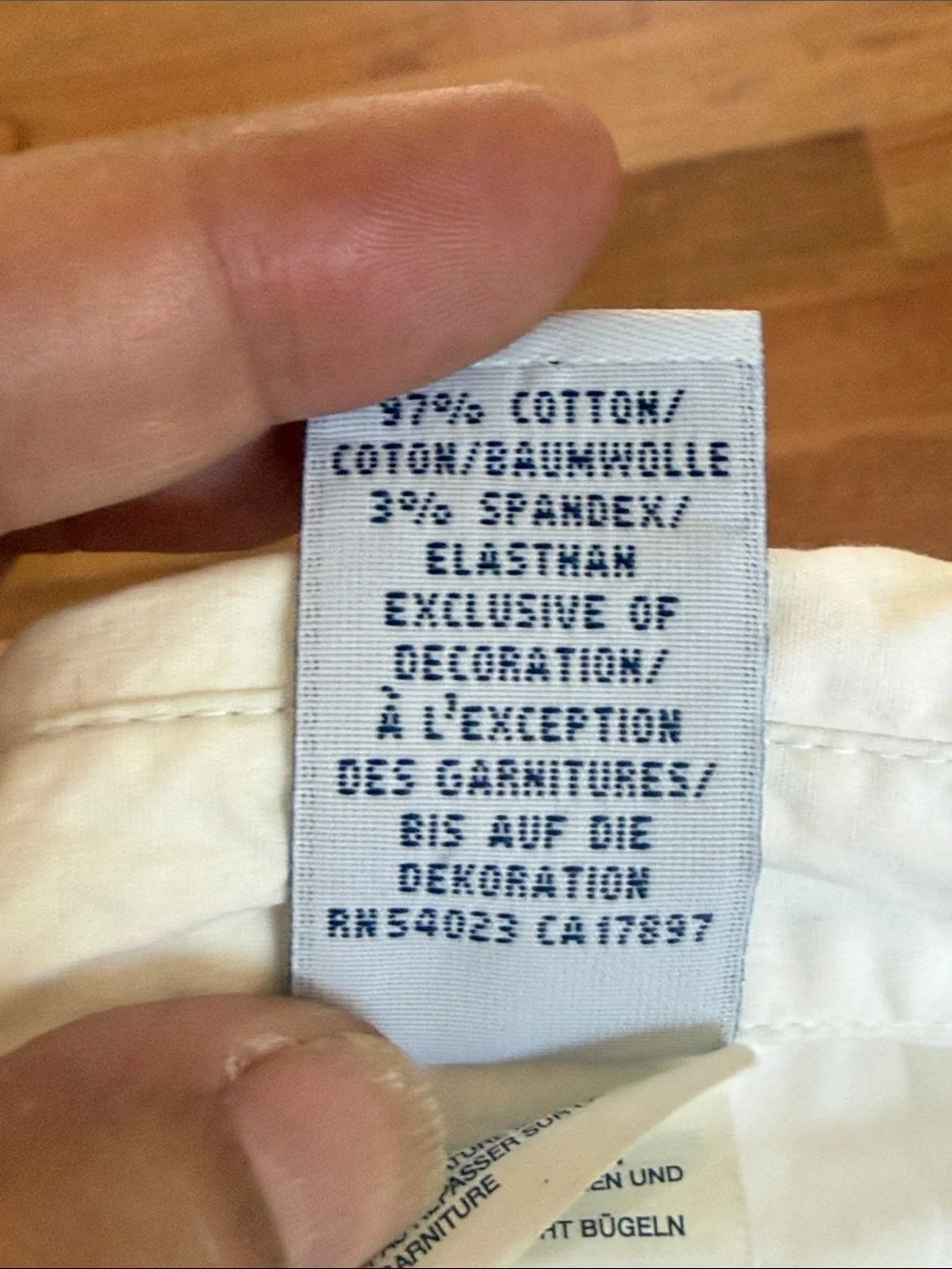 GAP White girls Button-Up Shirt w/ embroidered flowers